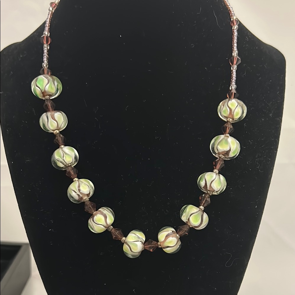 Yousi Green And Brown Beaded Necklace 20’